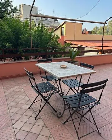 Comodo Loft Vicino La Metro Battistini Con Garage * ローマ